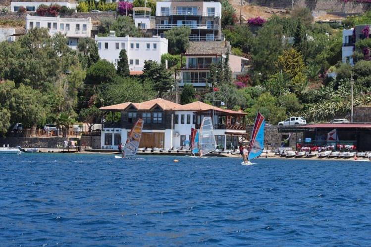 53F6CC79-BCAB-480B-A2BD-331312D34082